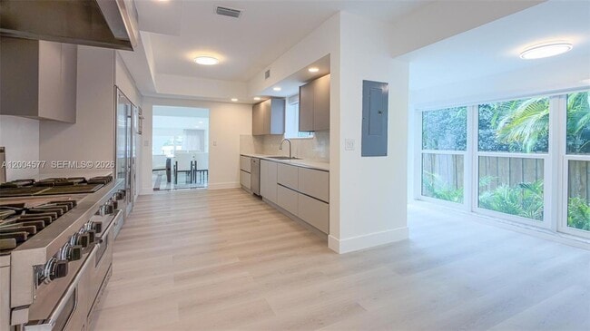 Building Photo - 1690 Daytonia Rd