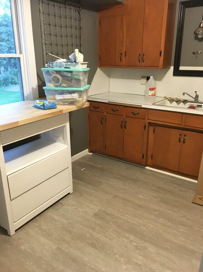 Building Photo - 5733 Glen Moor Cir