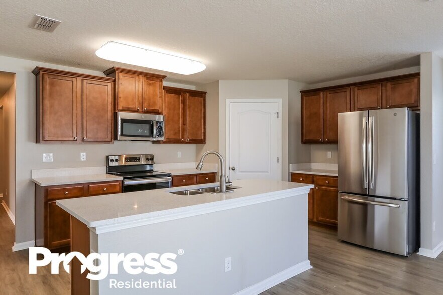 Building Photo - 3426 Canyon Falls Dr