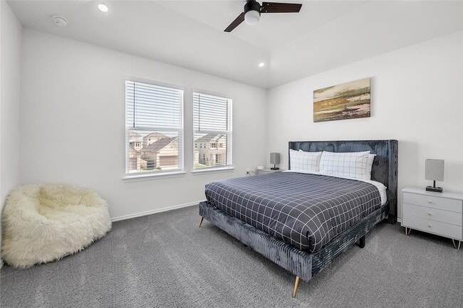 Building Photo - 12520 Anthology St