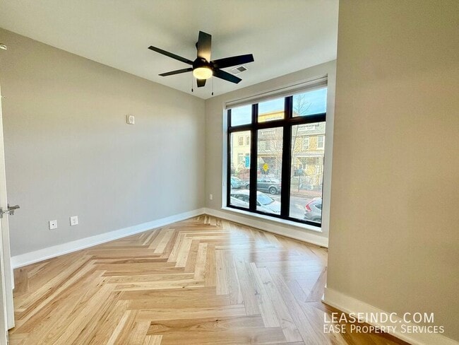 Building Photo - 1345 K St SE