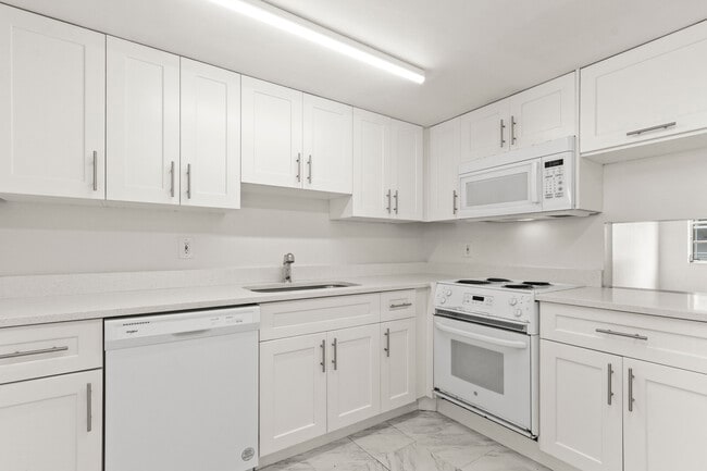 Building Photo - 4500 N Flagler Dr