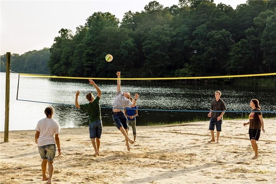 Building Photo - 185 Alpine Dr