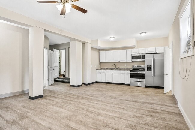 Building Photo - 8036 Mattox Ave