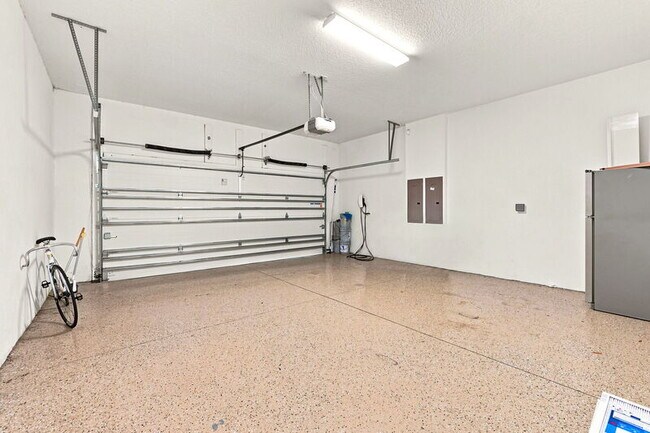 Building Photo - 10134 Royal Island Ct