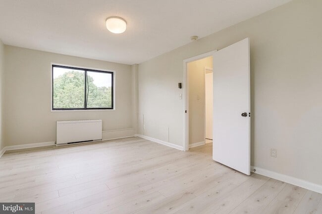 Building Photo - 3515 Washington Blvd