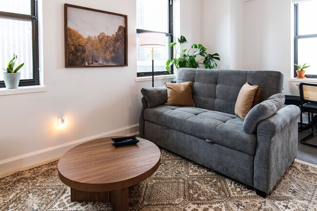 Building Photo - 758 N Broadway