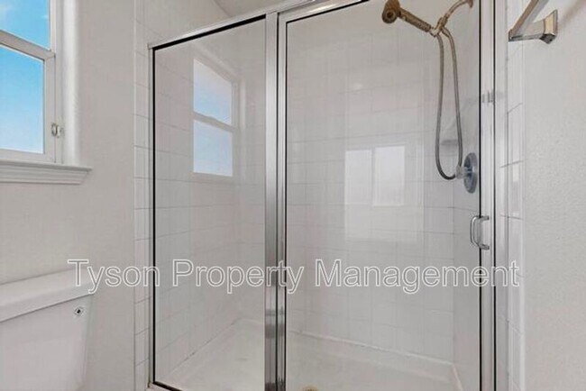 Building Photo - 6605 Ventana Hills Rd NW