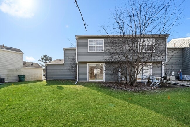 Building Photo - 430 Normandie Ln