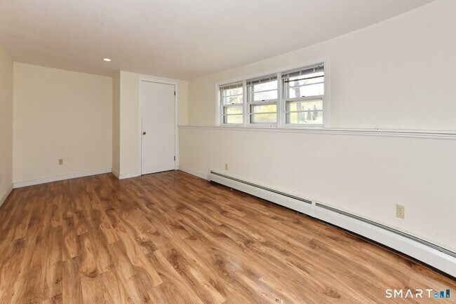 Building Photo - 18 Old Young St