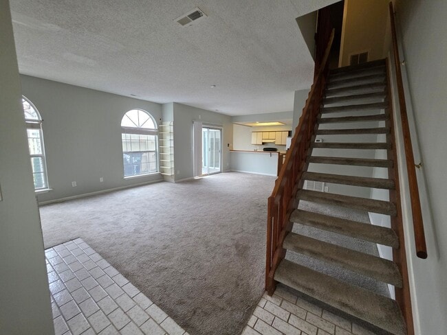 Building Photo - PEMBROKE CROSSING CONDOS