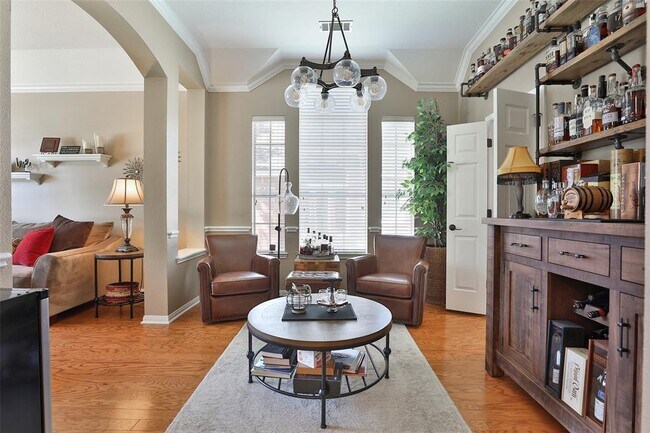 Building Photo - 8414 Green Valley Dr