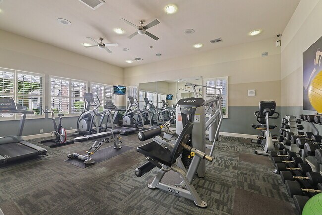 Building Photo - Bridgeport Coast