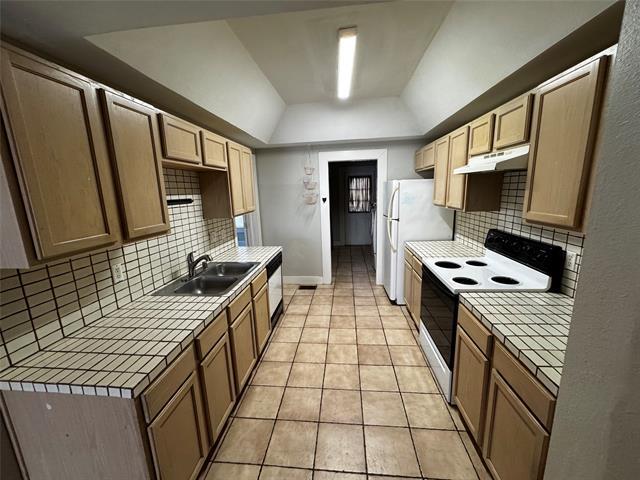 Building Photo - 5321 Reiger Ave