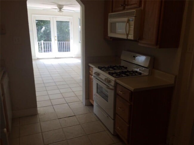 Building Photo - 316 4th St