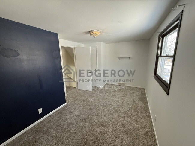 Building Photo - 2714 Colton Dr SE