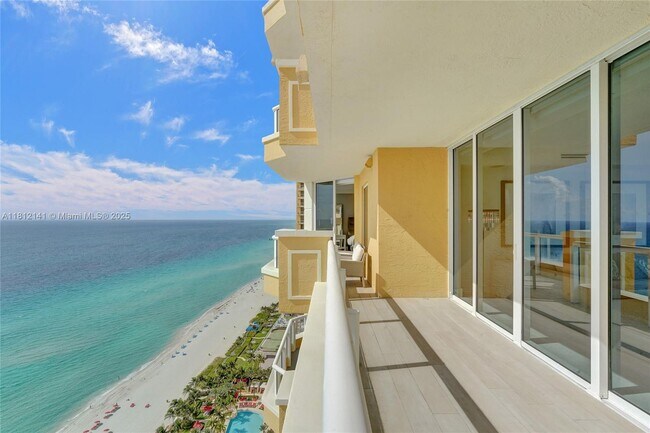 Building Photo - 17875 Collins Ave