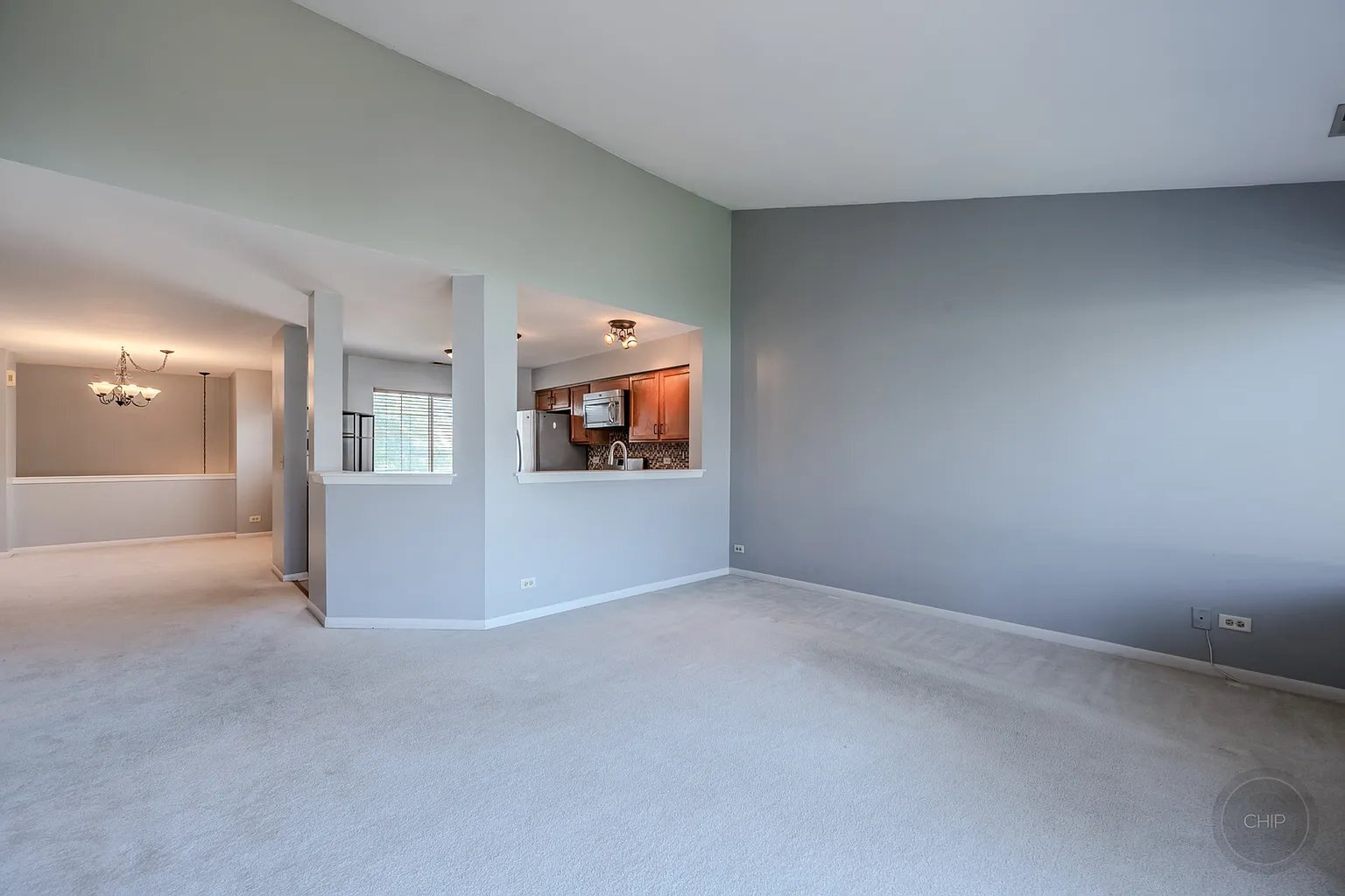 Building Photo - 1136 Cambria Ln S