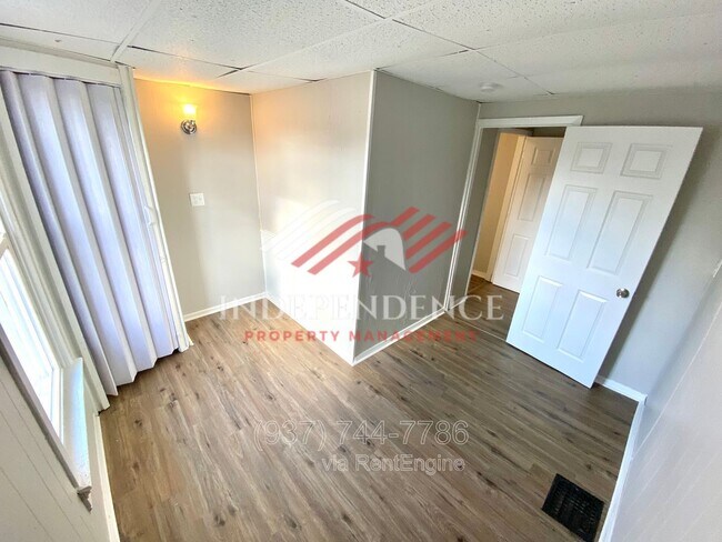 Building Photo - 906 Vine St