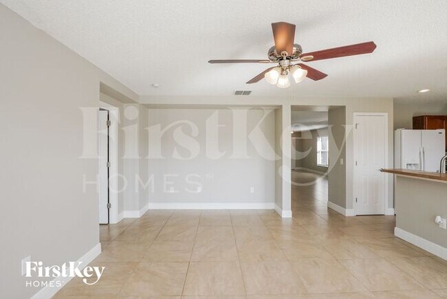 Building Photo - 2885 Paynes Prairie Cir