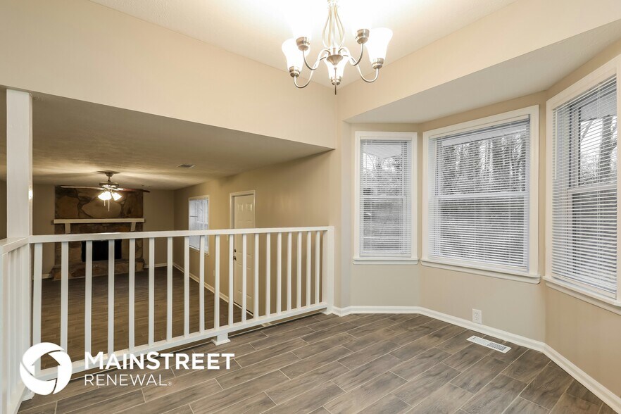 Building Photo - 2246 Camden Ct