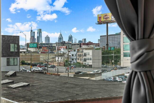 Building Photo - 916 N Delaware Ave