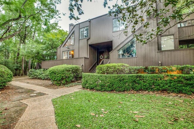 Building Photo - 246 Litchfield Ln