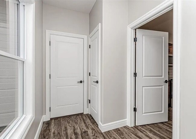 Building Photo - New Rental Available Late January – Beautiful 3 Bedroom Duplex