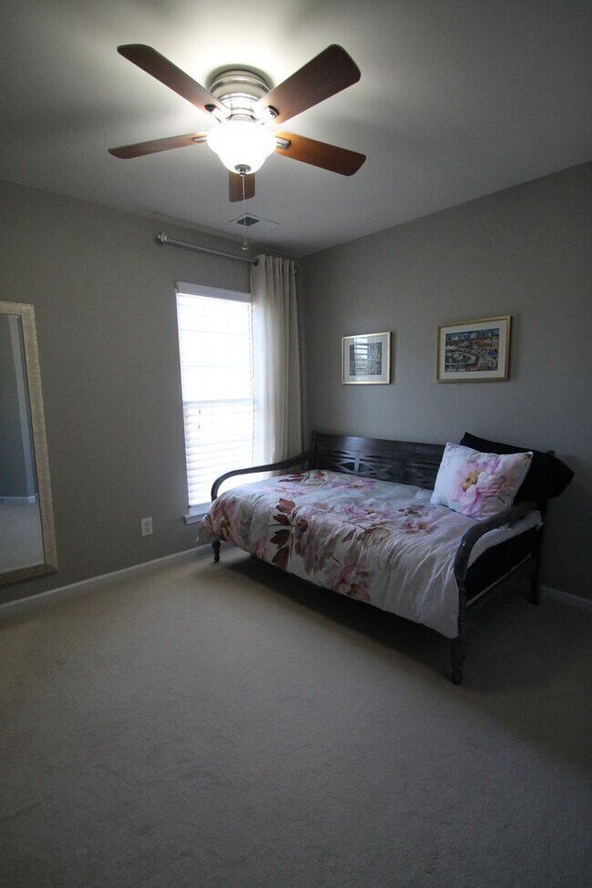 Building Photo - Exclusively Offered by Muse Realty Rentals...