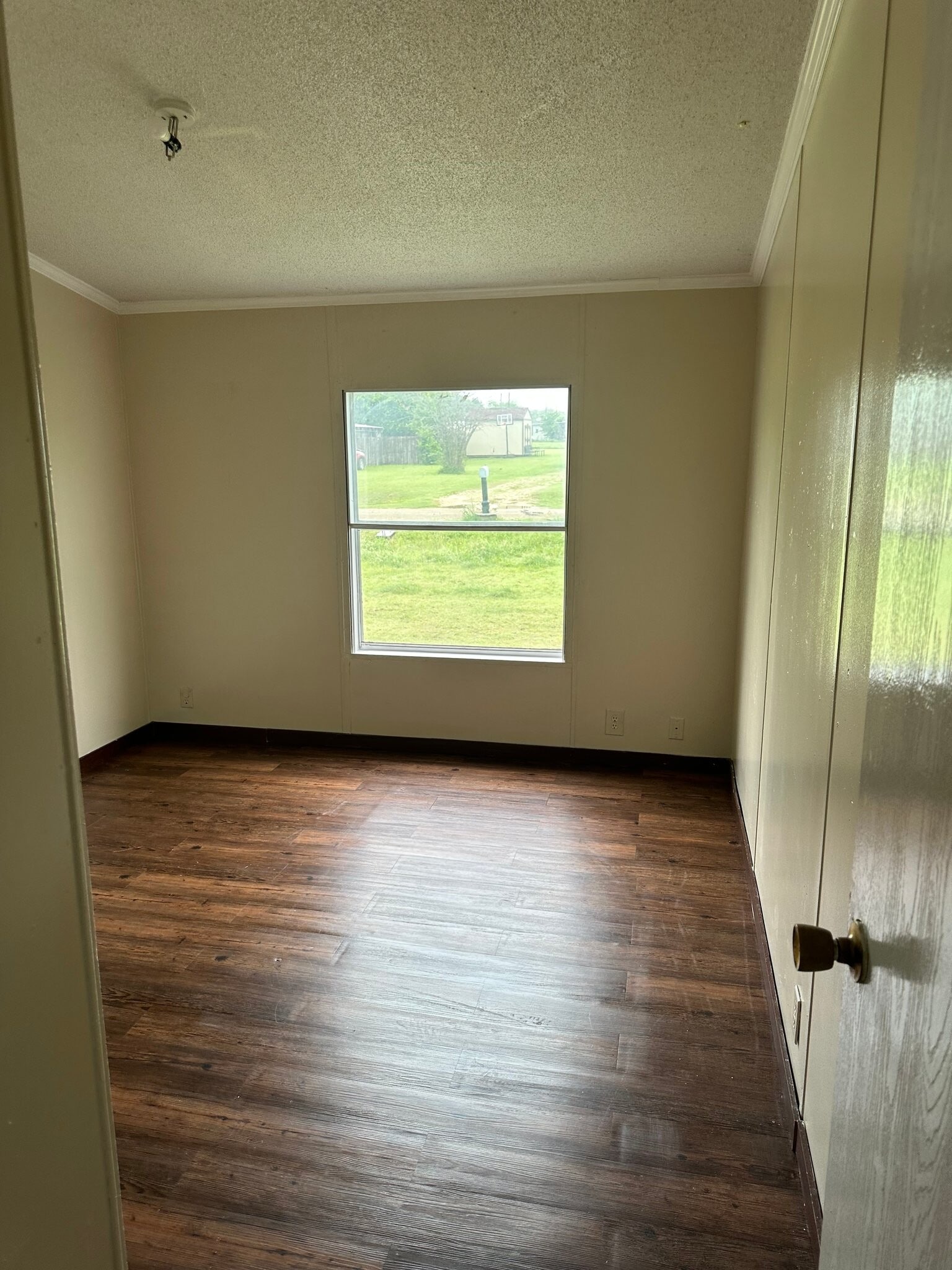 Building Photo - 120 Forest Creek Ln