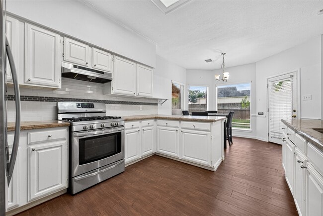 Building Photo - 6311 Drake Elm Dr