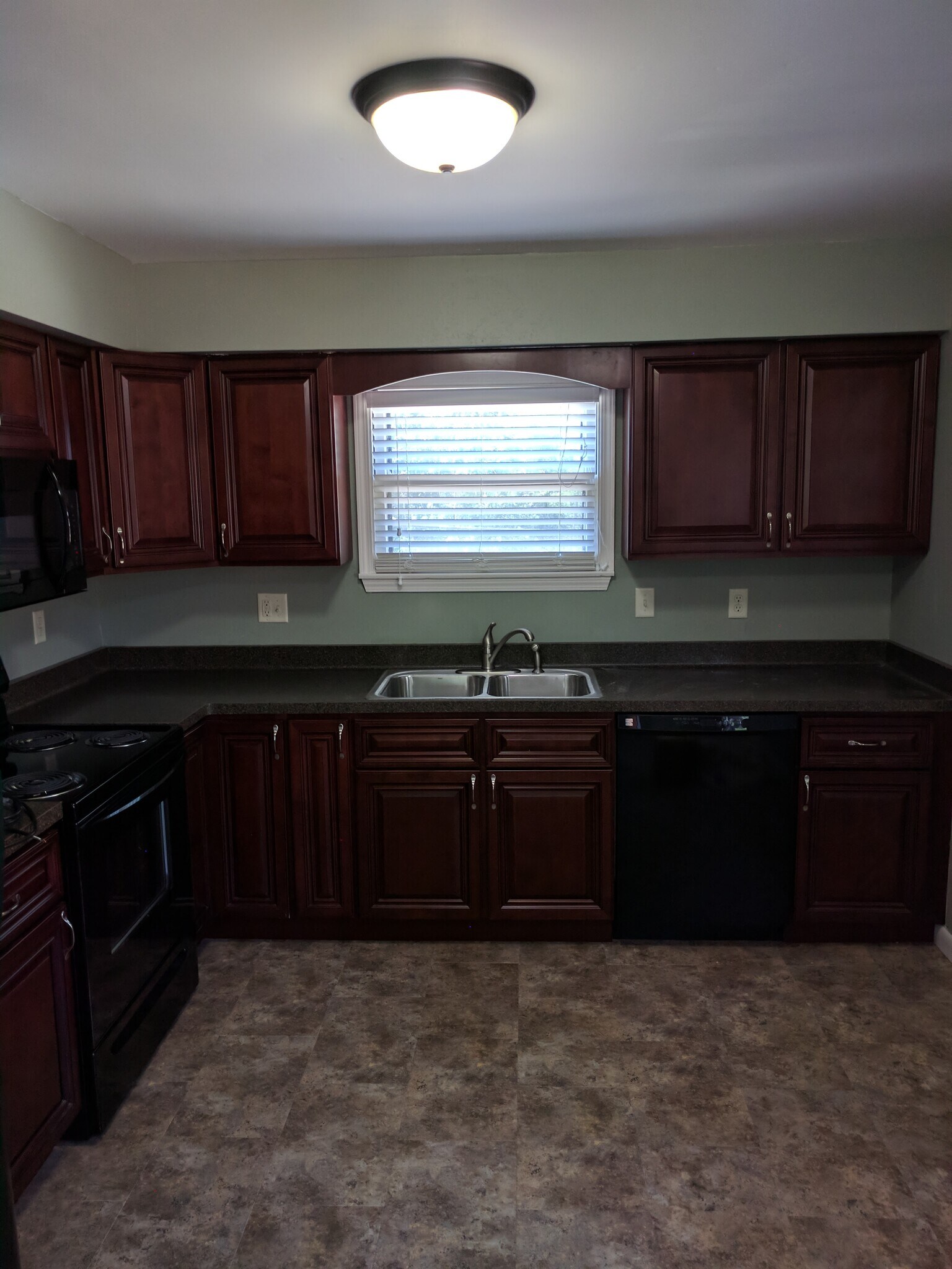 Building Photo - 6423 Powell Pl