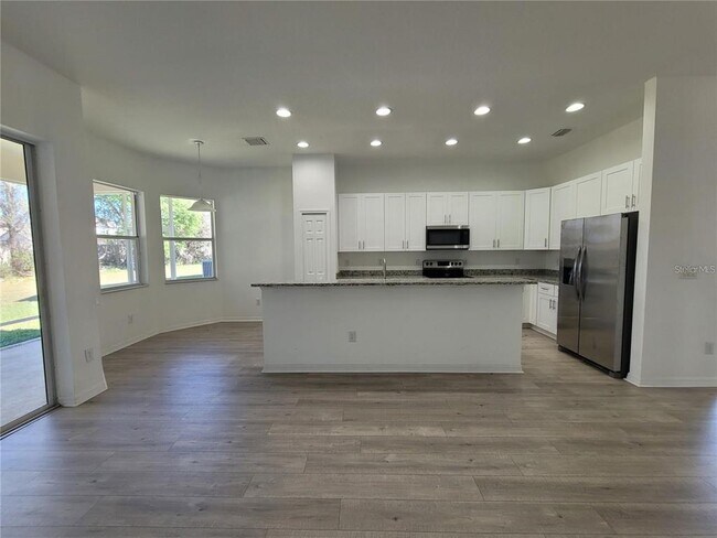 Building Photo - 30741 Pumpkin Ridge Dr