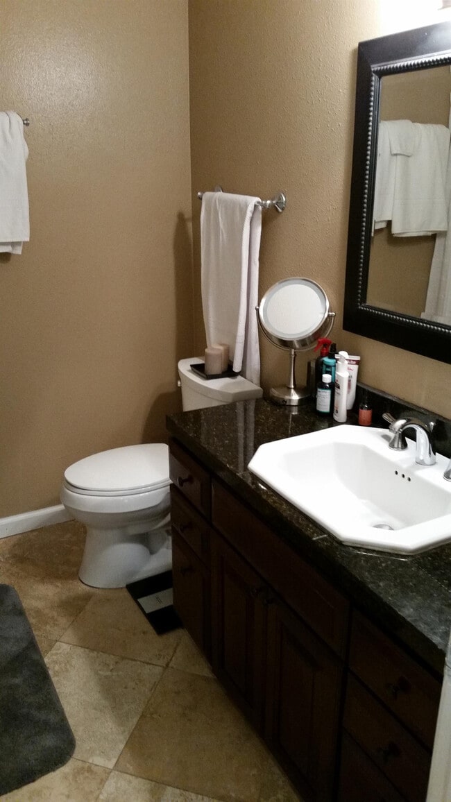 Building Photo - 3982 Valeta St