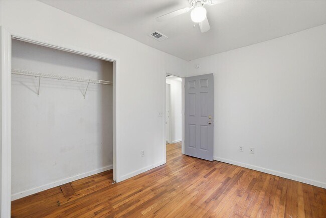 Building Photo - 519 W 6th Ave