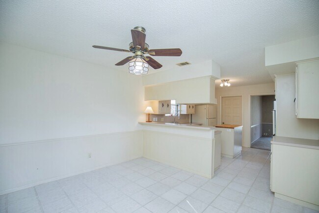 Building Photo - 3903 Kiamesha Dr