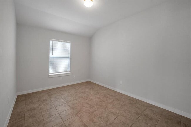 Building Photo - 31415 Stone Ridge Forest Dr