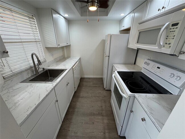 Building Photo - 232 St Augustine Ave