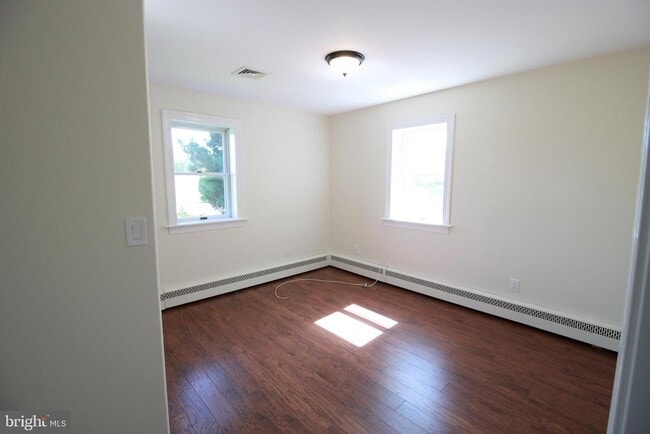 Building Photo - 23 Elbo Ln
