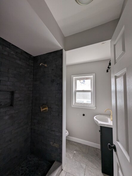 Building Photo - 59 N 15th St