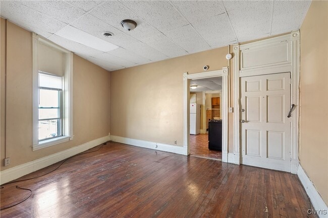 Building Photo - 319-25 N Salina St