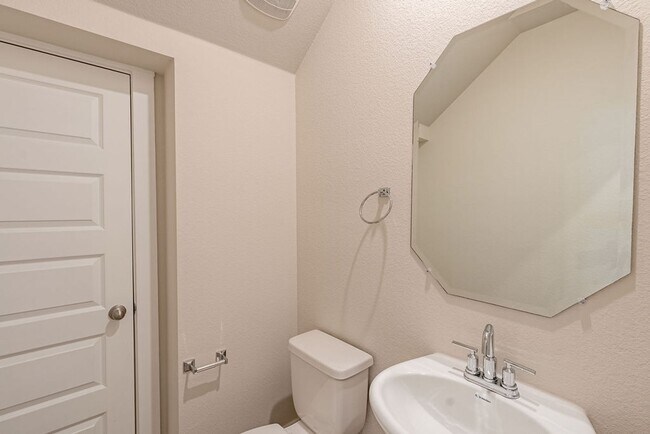 Building Photo - 7400 Travertine Spring Dr
