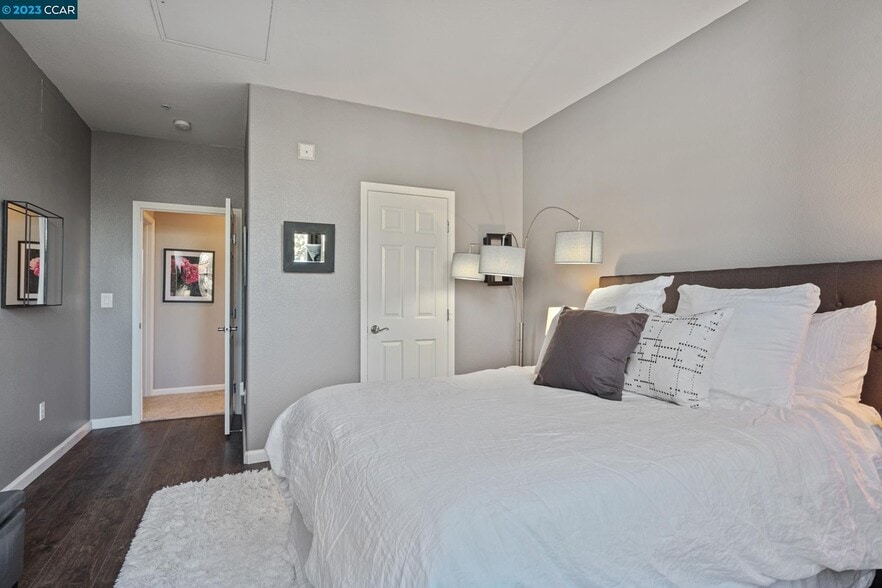 Bedroom 2 with Living closet - 4323 Clarinbridge Cir