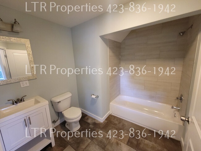 Building Photo - Flynn st (1203