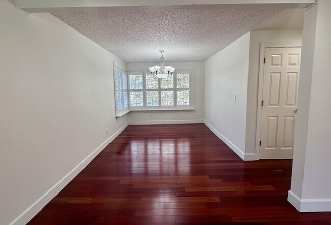Building Photo - 15054 SE Fairwood Blvd