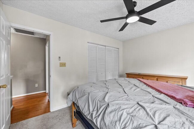 Building Photo - 6 Wavecrest Ct