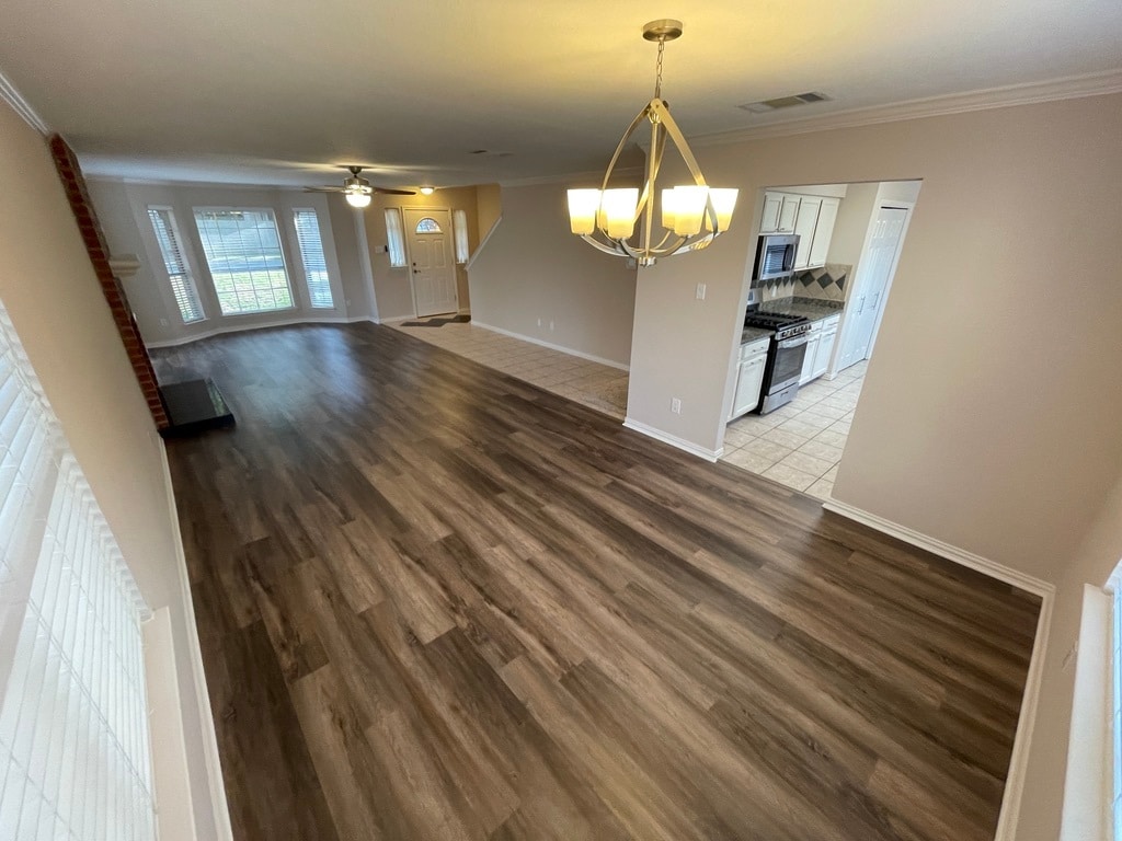 Building Photo - 4106 Cortina Dr
