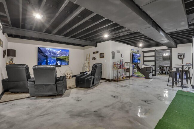 Building Photo - 7097 Pleasant Colony Cir