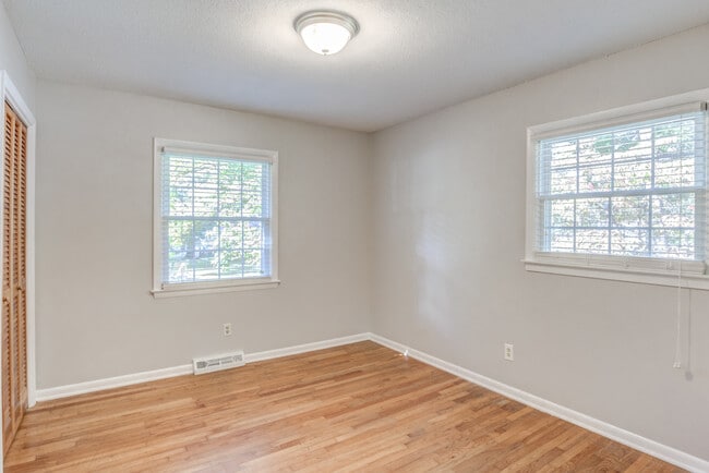 Building Photo - 1023 Pamlico Dr