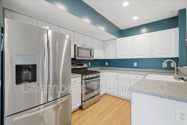 Building Photo - 11308 King George Dr